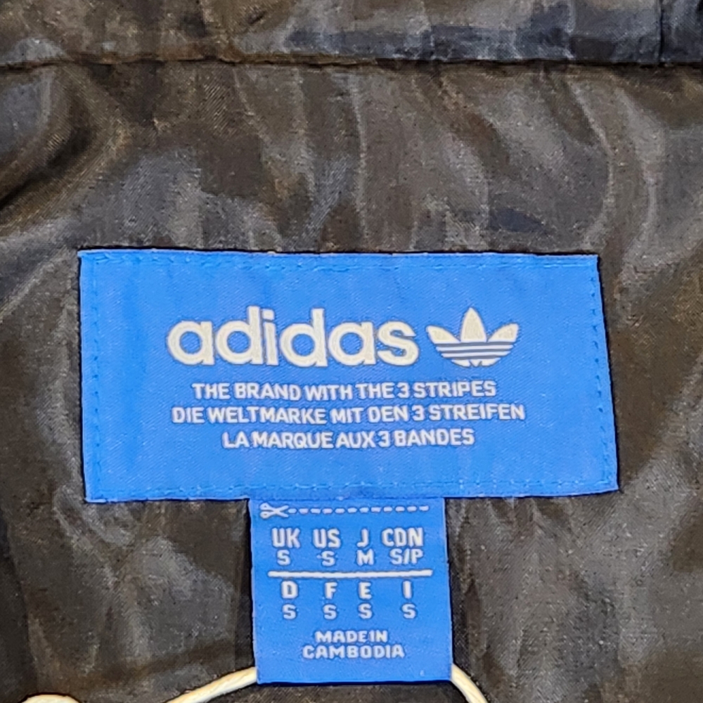 Adidas Black Windbreaker with Red and Blue Stripes Size S - Picture 3 of 6